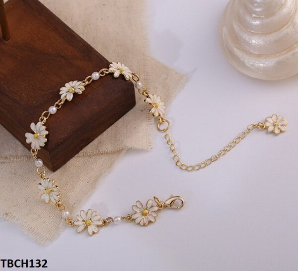 Pearl Flower Hand Bracelet